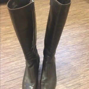 Aquatalia Boots. Black/Brown. Leather